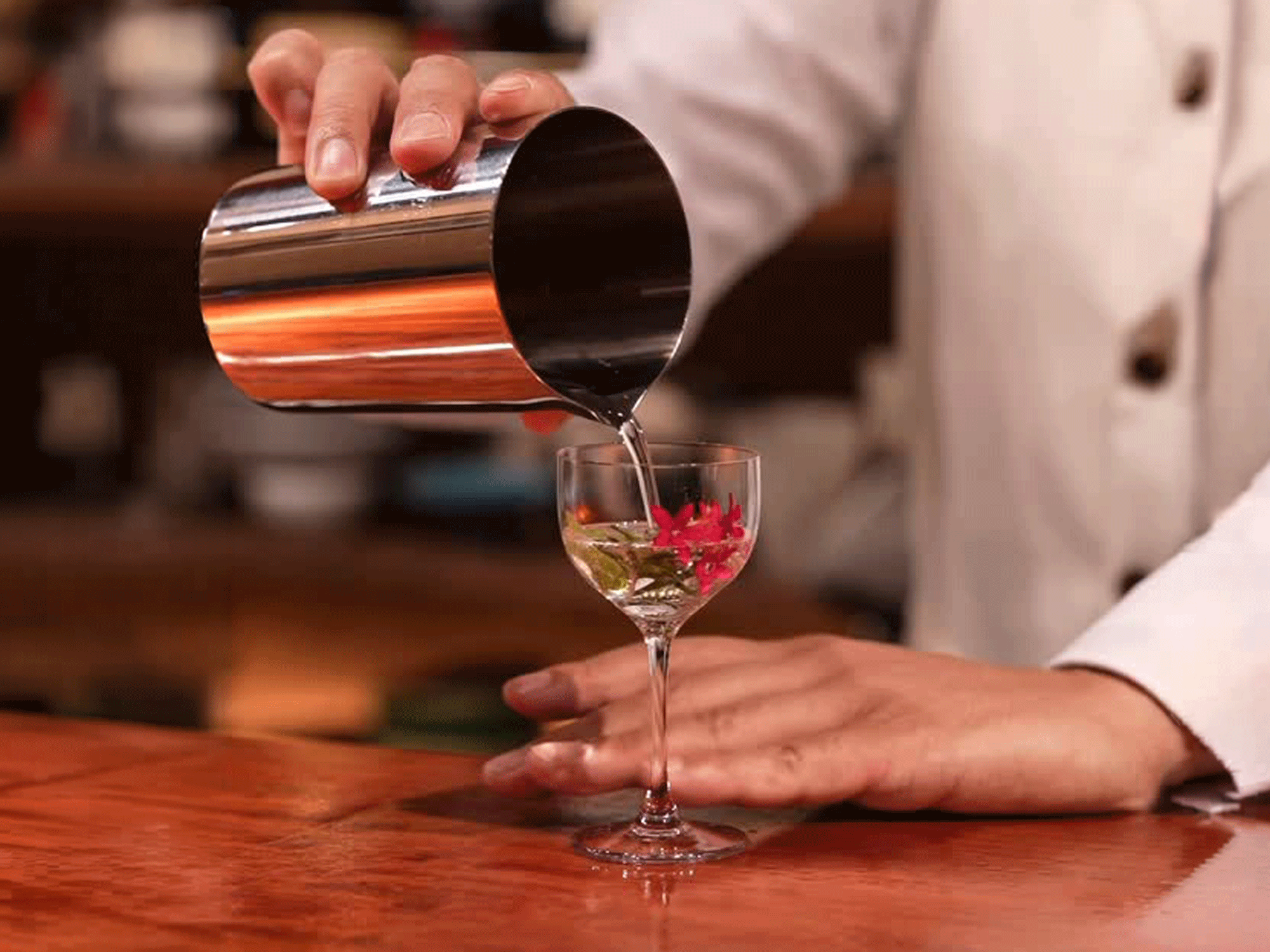SIP AND GUZZLE SPOON 使用イメージ